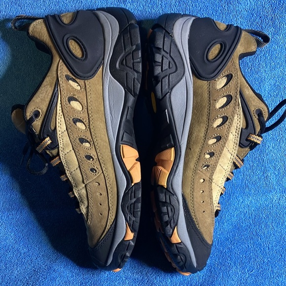 Merrell Pulse II Smoke Woman’s Performance Shoe, Size 11 - Picture 3 of 8